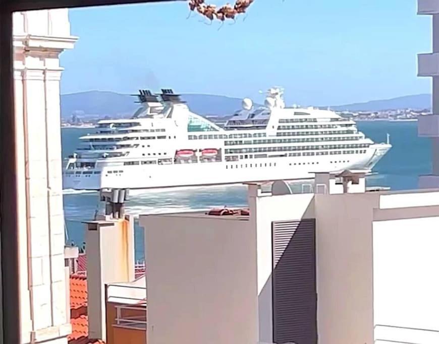 Santa Apolonia * Lisbon